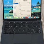 Good MacBook Air 2022 (M2) - 13 inch - 256 GB, Midnight, 8 GB, Apple M2