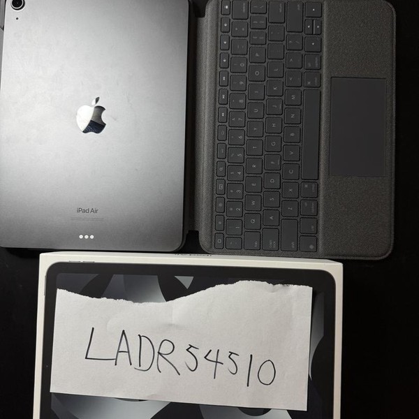 Apple iPad Air 5th Gen - Wi-Fi, 256 GB, Gray, A2588