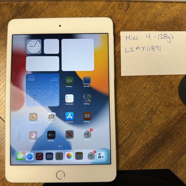 Apple iPad Mini 4 - Wi-Fi, 128 GB, Silver