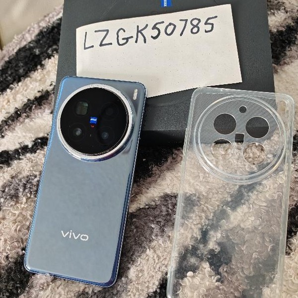 Vivo X200 Pro - Unlocked Non-US, 512 GB, Blue, 16 GB