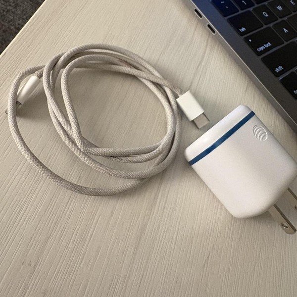 MacBook Pro 2019 - 13 inch - 128 GB, Gray, 8 GB, Intel Core i5