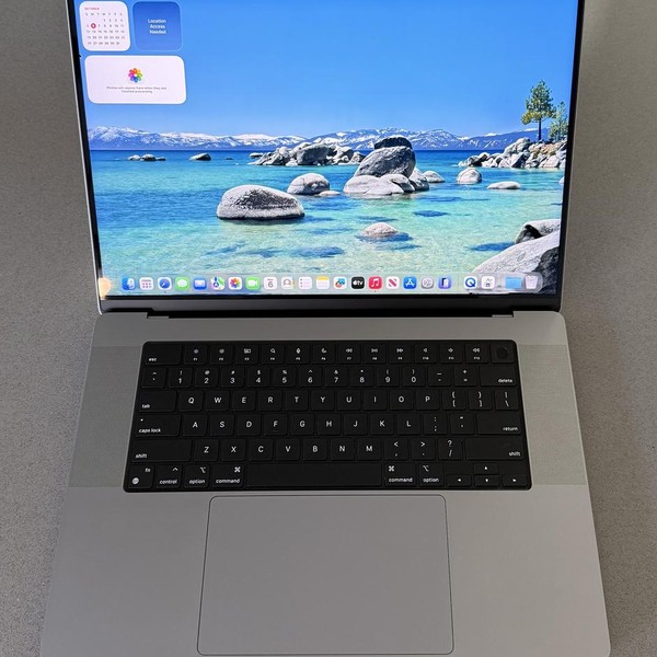 MacBook Pro 2021 - 16 inch - 1 TB, Gray, 16 GB, Apple M1 Pro 10-core