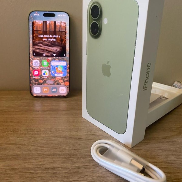 Apple iPhone 17 - T-Mobile, 256 GB, Sage, A3258