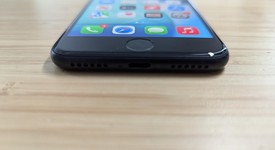 Good
													Apple iPhone SE 3rd Gen 2022 - Unlocked, Midnight, 64 GB, A2595, photo 4 of 13