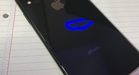 Mint
													Apple iPhone Xr - Unlocked, Black, 64 GB, A1984, photo 4 of 4