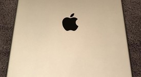 Good
													Apple iPad Pro 12.9" 1st Gen 2015 - Wi-Fi, Gray, 128 GB, A1584, 1st Gen 2015, photo 3 of 13