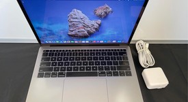 Good
													MacBook Air 2018 - 13" - I5, Gray, 256 GB, 16 GB, photo 2 of 8