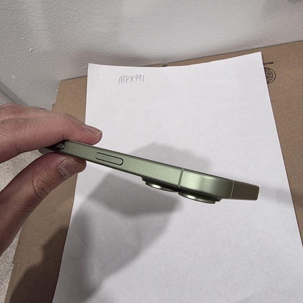 Apple iPhone 17 - T-Mobile, 256 GB, Sage, A3258