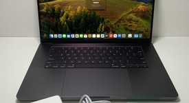 Mint
													MacBook Pro Late 2023 (M3) - 16" - Apple M3 Pro 12-core, Black, 512 GB, 18 GB, 18-core GPU, photo 1 of 6