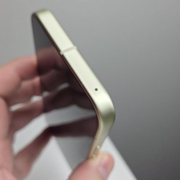 Google Pixel 10 - Unlocked, Lemongrass, 128 GB, GLBW0