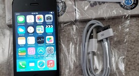 Good
													Apple iPhone 4S - AT&T, Black, 8 GB, A1387, photo 3 of 3