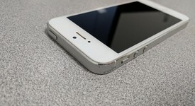 Good
													Apple iPhone 5 - Verizon, White, 16 GB, A1429, photo 3 of 6