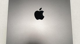 Mint
													Apple iPad Air 5th Gen - Unlocked, Gray, 256 GB, A2589, photo 5 of 5