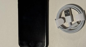 Good
													Apple iPhone SE 2nd Gen 2020 - Unlocked, Black, 64 GB, A2275, photo 2 of 7