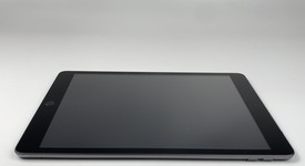 Good
													Apple iPad 7th Gen - Unlocked, Gray, 128 GB, A2198, photo 4 of 6