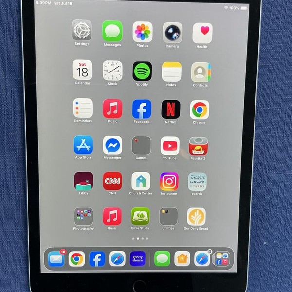 Apple iPad (9th Gen) - Wi-Fi, 64 GB, Silver, A2602
