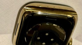 Mint
													Apple Watch Series 9 45mm - Unlocked, Gold, A2984 - Cellular, Stainless, photo 4 of 11