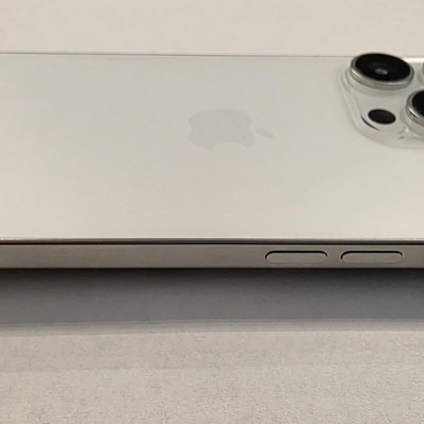 Apple iPhone 16 Pro - Unlocked, 256 GB, White, A3083