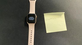 Good
													Apple Watch SE 1st Gen 40mm - Gold, A2351 - GPS, Aluminum, photo 1 of 7