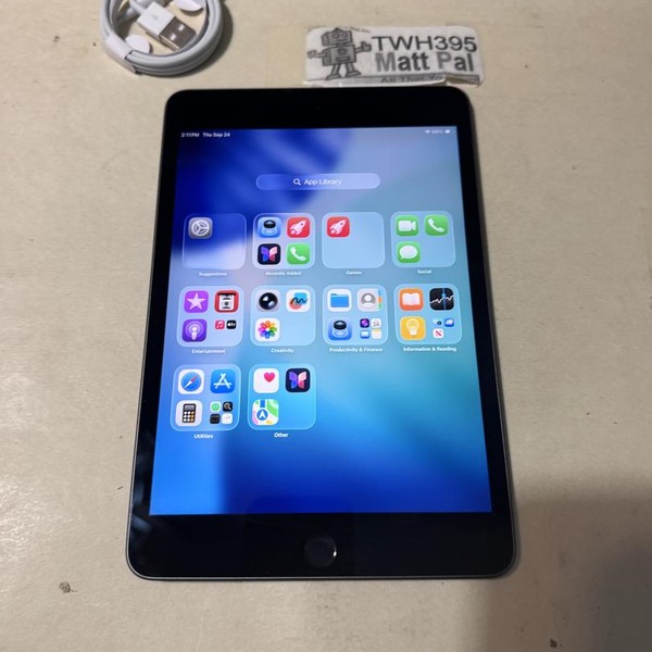 Apple iPad Mini (5th Gen) - Wi-Fi, 64 GB, Gray