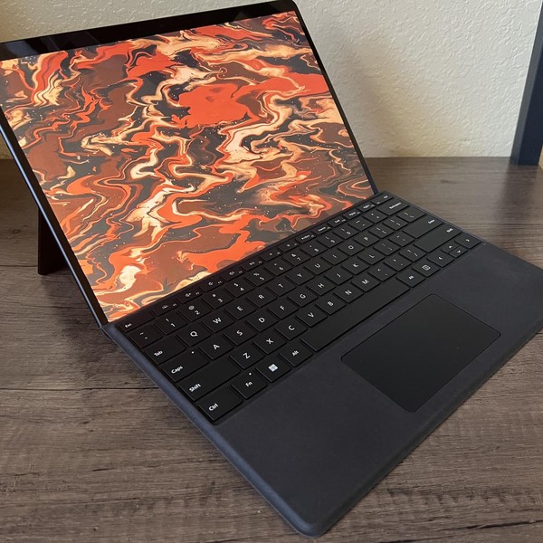 Microsoft Surface Pro 8 - I5, Graphite, 256 GB, 16 GB