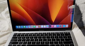 Good
													MacBook Air 2018 - 13" - I5, Silver, 128 GB, 8 GB, photo 2 of 10