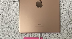 Good
													Apple iPad 6th Gen - Unlocked, Gold, 32 GB, A1954, photo 3 of 13