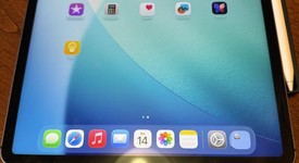 Mint
													Apple iPad Pro 12.9" 5th Gen 2021 - AT&T, Gray, 256 GB, photo 2 of 9