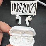 Used Apple AirPods (4th Gen) - Standard