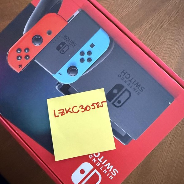 Nintendo Switch - 32 GB, Red & Blue