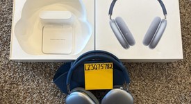 Used
													Apple AirPods Max - Sky Blue, photo 1 of 6