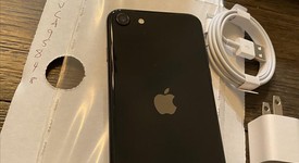 Mint
													Apple iPhone SE 2nd Gen 2020 - AT&T, Black, 64 GB, A2275, photo 6 of 6