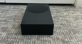 Mint
													Xbox Series S (2020) - Black, 1 TB, photo 3 of 8