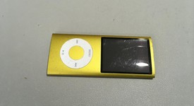 Fair
													Apple iPod Nano 4th Gen - Yellow, 8 GB, photo 5 of 10