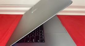 Good
													MacBook Pro 2017 (With Touch Bar) - 15" - I7, Gray, 256 GB, 16 GB, photo 5 of 9
