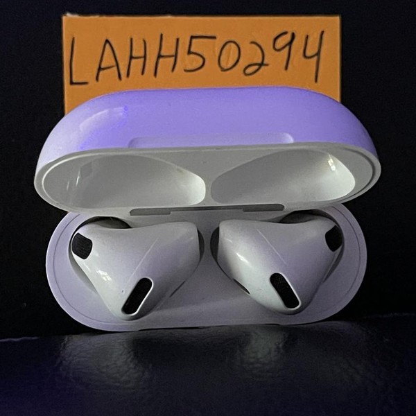 Apple AirPods (4th Gen) - Active Noise Cancellation