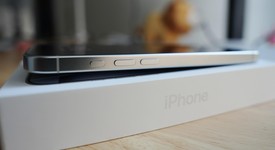 Mint
													Apple iPhone 16 Pro Max - Unlocked, White, 256 GB, A3084, photo 4 of 13