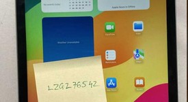 Mint
													Apple iPad Air 5th Gen - Unlocked, Gray, 256 GB, A2589, photo 2 of 5