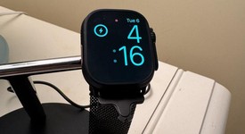 Good
													Apple Watch Ultra 2 49mm - Unlocked, Black, A2986, photo 1 of 8