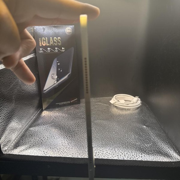 Apple iPad Pro 11 inch (M4) 2024 - Unlocked, 1 TB, Silver, 16 GB, A2837, Standard Glass