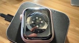 Good
													Apple Watch Series 9 41mm - Unlocked, Pink, A2982 - Cellular, Aluminum, photo 2 of 5