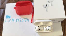 Used
													Apple AirPods Pro 2 - Lightning, photo 1 of 4