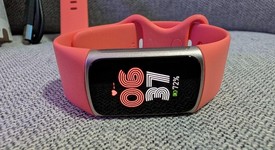 Mint
													Fitbit Charge 6 - Gold, photo 5 of 7