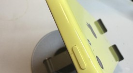 Good
													Apple iPhone 5C - Unlocked, Yellow, 8 GB, A1532, GSM, photo 4 of 7