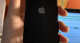 Good
													Apple iPhone SE 3rd Gen 2022 - Unlocked, Midnight, 64 GB, A2595, photo 4 of 6