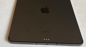 Good
													Apple iPad Air 5th Gen - Unlocked, Gray, 64 GB, A2589, photo 3 of 8