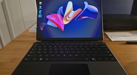 Mint
													Microsoft Surface Pro 11 - Black, 256 GB, 16 GB, photo 2 of 11