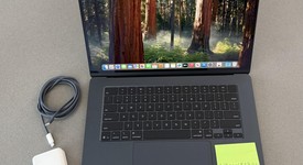 Good
													MacBook Air 2025 (M4) - 15" - Apple M4, Midnight, 512 GB, 16 GB, photo 1 of 17