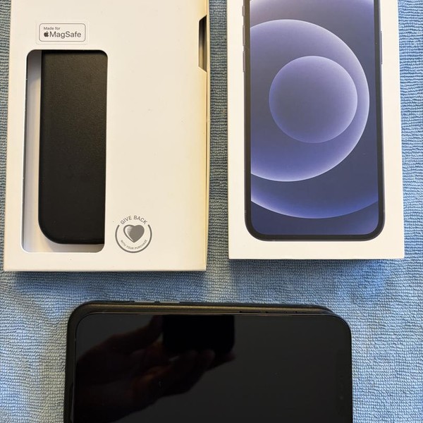 Apple iPhone 12 - Unlocked, 128 GB, Black, A2172