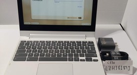 Good
													Lenovo Chromebook C330 - White, 64 GB, 4 GB, photo 1 of 10